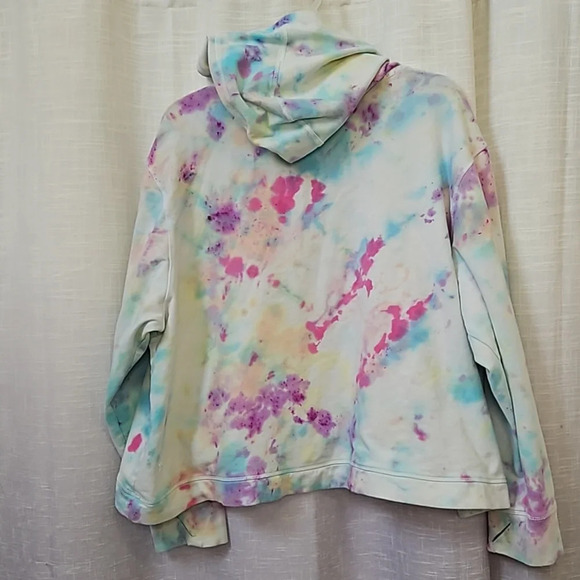 ALL IN MOTION HOODIE - Picture 4 of 11